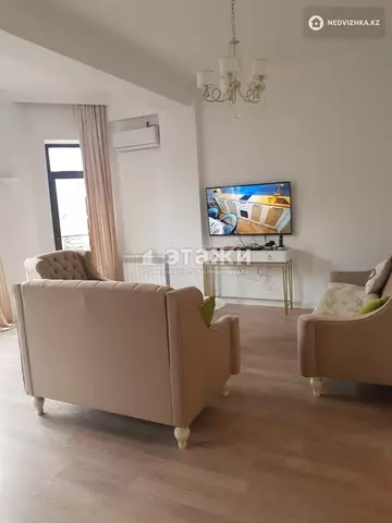 2-комнатная квартира, этаж 3 из 7, 82 м², на длительный срок