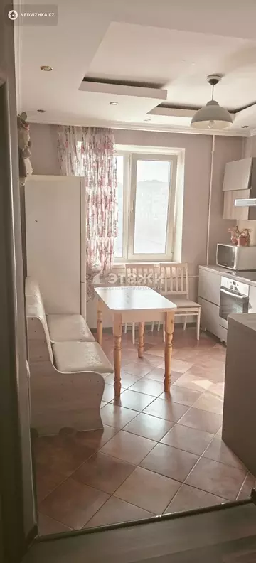 3-комнатная квартира, этаж 6 из 12, 67 м², на длительный срок