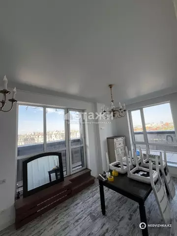 2-комнатная квартира, этаж 8 из 10, 100 м²