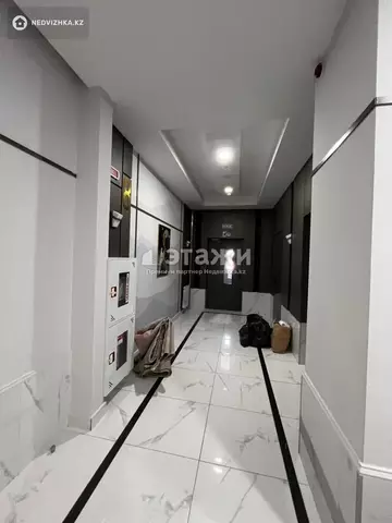 2-комнатная квартира, этаж 8 из 10, 100 м²