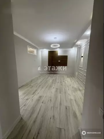 2-комнатная квартира, этаж 8 из 12, 53 м²