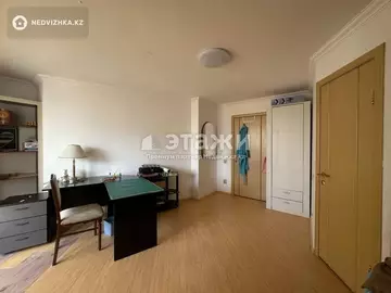 3-комнатная квартира, этаж 6 из 9, 120 м²