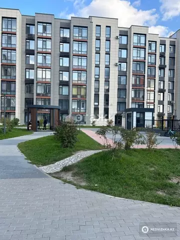 2-комнатная квартира, этаж 4 из 8, 45 м²