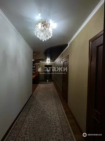 4-комнатная квартира, этаж 1 из 9, 100 м²