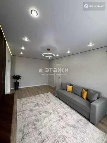 2-комнатная квартира, этаж 10 из 17, 53 м²