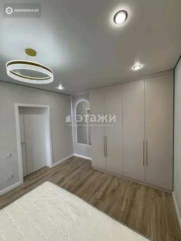 2-комнатная квартира, этаж 10 из 17, 53 м²