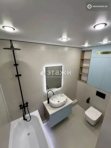 2-комнатная квартира, этаж 10 из 17, 53 м²