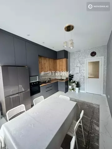 2-комнатная квартира, этаж 3 из 10, 69 м²