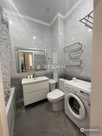 2-комнатная квартира, этаж 10 из 10, 38 м²