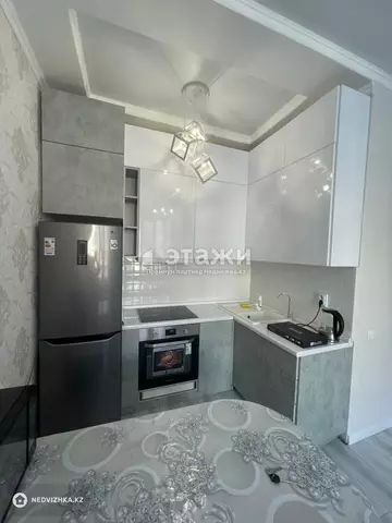 2-комнатная квартира, этаж 10 из 10, 38 м²