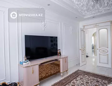 4-комнатная квартира, этаж 11 из 12, 122 м²