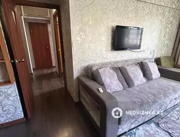 2-комнатная квартира, этаж 3 из 5, 42 м²