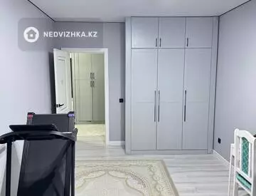 4-комнатная квартира, этаж 8 из 14, 126 м²