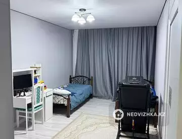 4-комнатная квартира, этаж 8 из 14, 126 м²