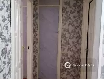 3-комнатная квартира, этаж 2 из 4, 60 м², на длительный срок
