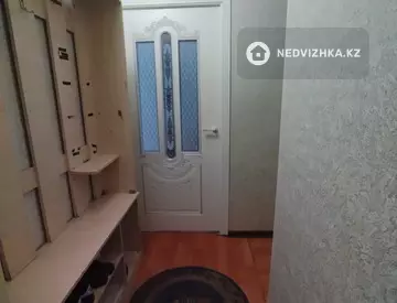 3-комнатная квартира, этаж 2 из 4, 60 м², на длительный срок