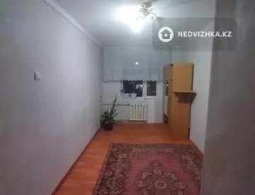 3-комнатная квартира, этаж 2 из 4, 60 м², на длительный срок