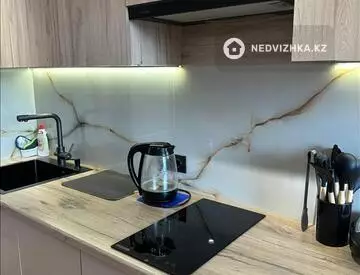2-комнатная квартира, этаж 10 из 13, 40 м²