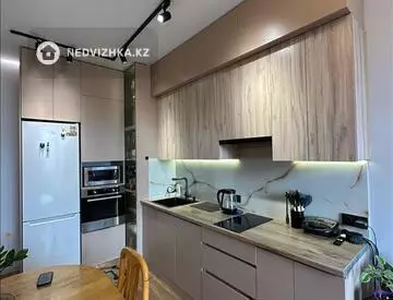 2-комнатная квартира, этаж 10 из 13, 40 м²