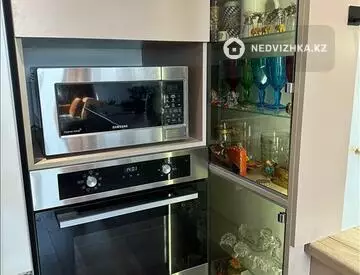 2-комнатная квартира, этаж 10 из 13, 40 м²