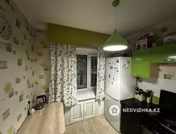 2-комнатная квартира, этаж 3 из 5, 42 м²