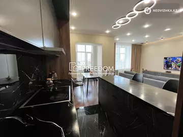 3-комнатная квартира, этаж 4 из 9, 103 м²