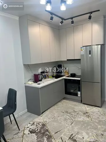 1-комнатная квартира, этаж 1 из 10, 32 м²