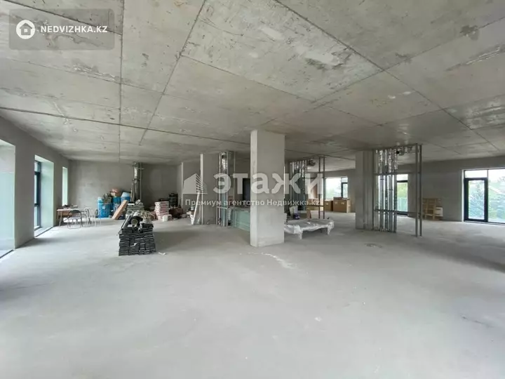 338.9 м², 5-комнатная квартира, этаж 3 из 4, 339 м², изображение - 1