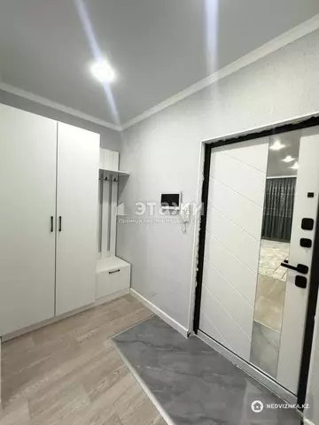 1-комнатная квартира, этаж 3 из 14, 30 м²