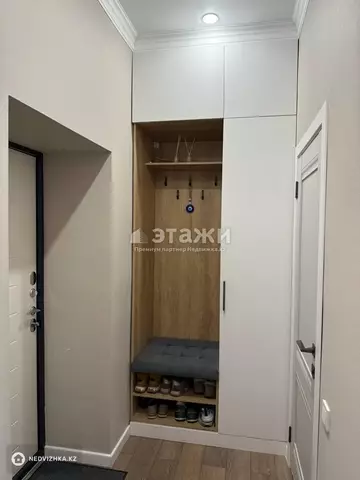2-комнатная квартира, этаж 10 из 10, 55 м²