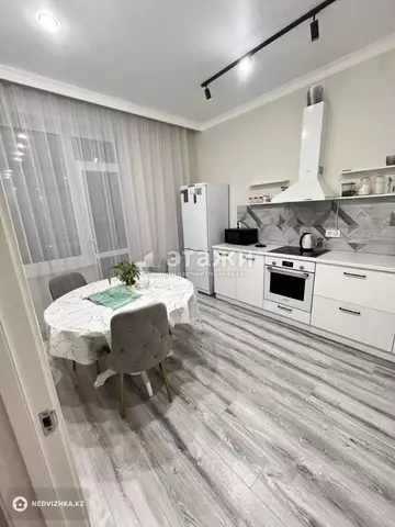 1-комнатная квартира, этаж 6 из 9, 38 м²