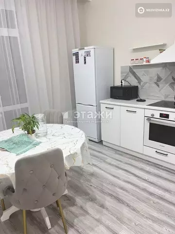 1-комнатная квартира, этаж 6 из 9, 38 м²