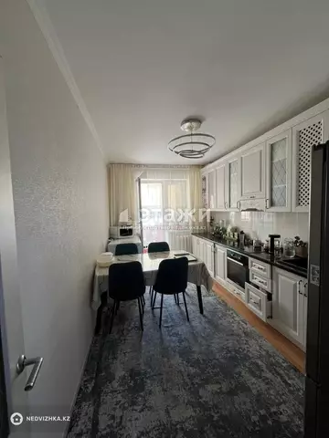 2-комнатная квартира, этаж 2 из 9, 63 м²