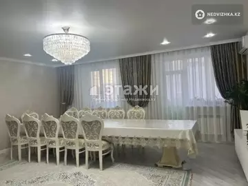 4-комнатная квартира, этаж 2 из 9, 163 м²