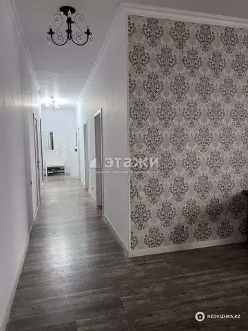 4-комнатная квартира, этаж 10 из 18, 122 м²