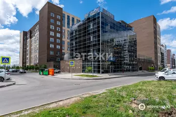 3-комнатная квартира, этаж 3 из 9, 100 м²