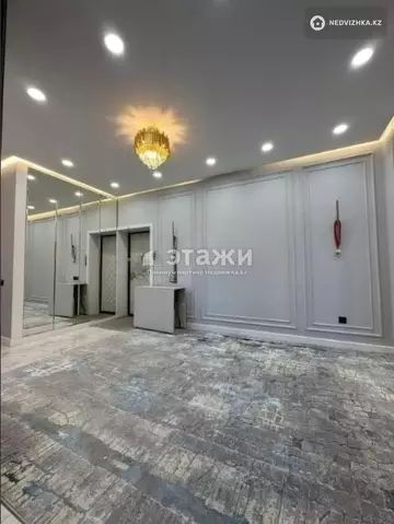4-комнатная квартира, этаж 9 из 9, 77 м²