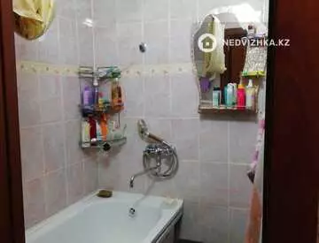 3-комнатная квартира, этаж 4 из 5, 52 м²