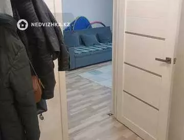 2-комнатная квартира, этаж 3 из 6, 42 м²
