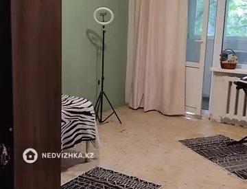 2-комнатная квартира, этаж 4 из 5, 48 м²