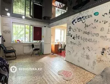 1-комнатная квартира, этаж 1 из 5, 30 м²
