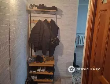 1-комнатная квартира, этаж 3 из 4, 33 м²
