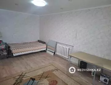 1-комнатная квартира, этаж 3 из 4, 33 м²