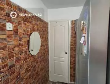 2-комнатная квартира, этаж 9 из 9, 40 м²