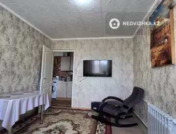 2-комнатная квартира, этаж 9 из 9, 40 м²