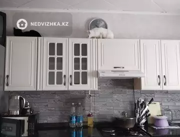 2-комнатная квартира, этаж 4 из 5, 60 м²