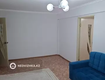 3-комнатная квартира, этаж 4 из 5, 52 м²