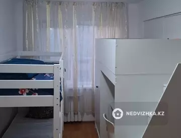 3-комнатная квартира, этаж 4 из 5, 52 м²