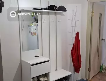 3-комнатная квартира, этаж 4 из 5, 52 м²