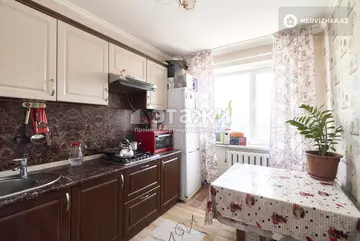 2-комнатная квартира, этаж 9 из 9, 51 м²